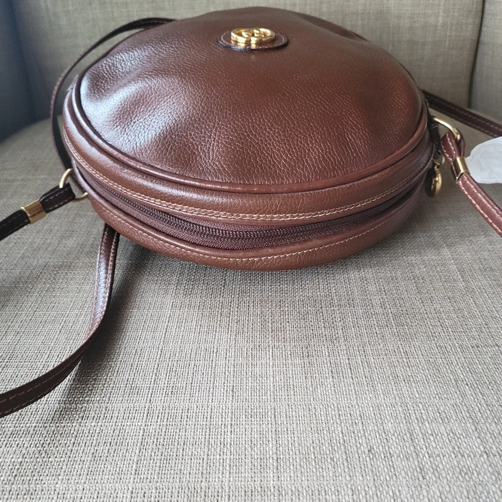 Gucci Round Brown Leather Crossbody Bag - Picture 8 of 16